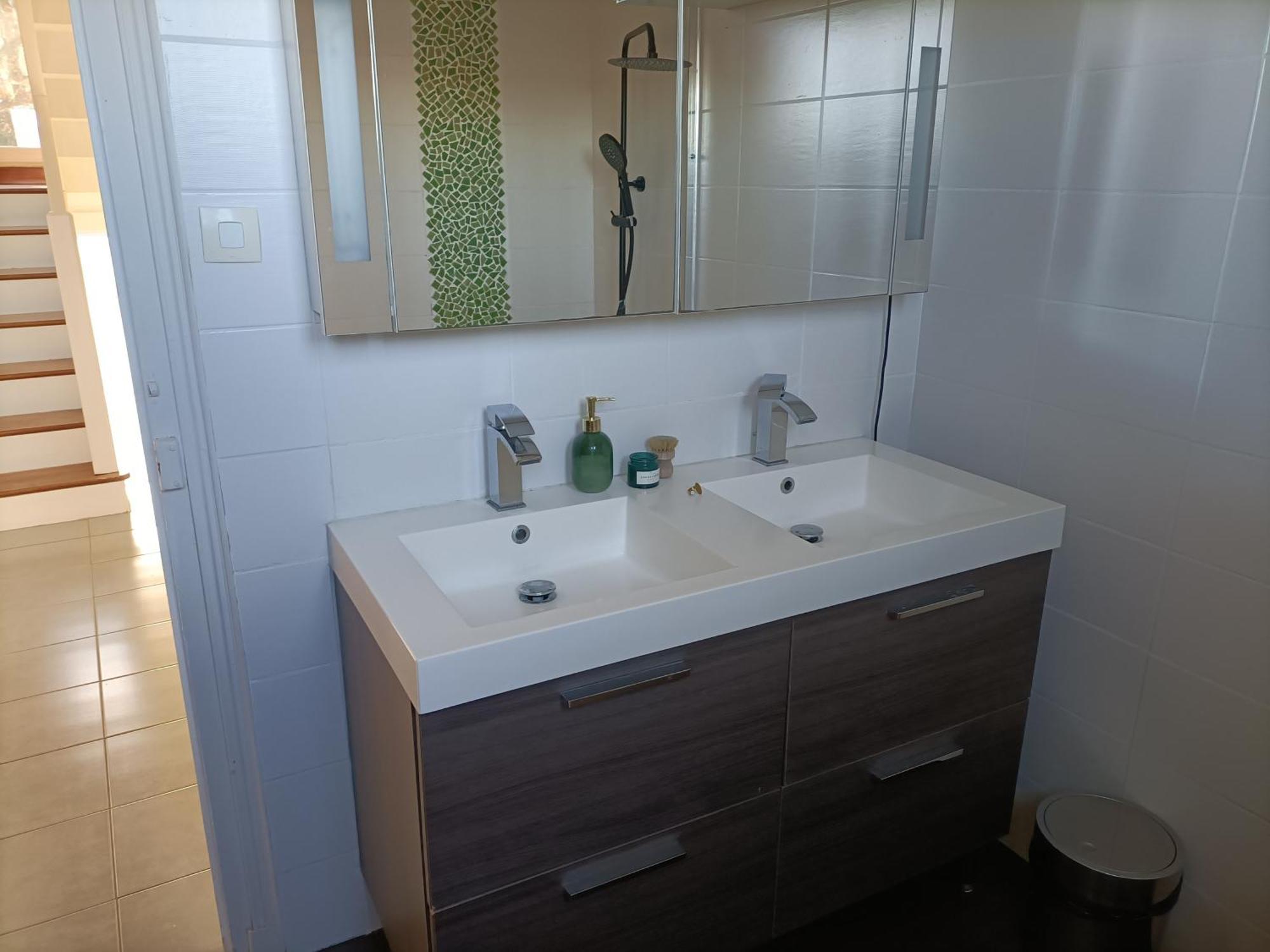 Maison Au Calme, Proche Du Centre De Holiday home