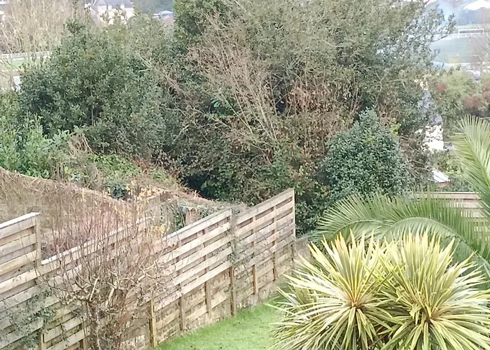 Maison Au Calme, Proche Du Centre De Landerneau