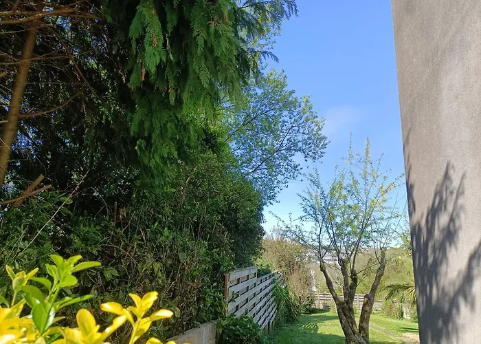 Maison Au Calme, Proche Du Centre De Landerneau